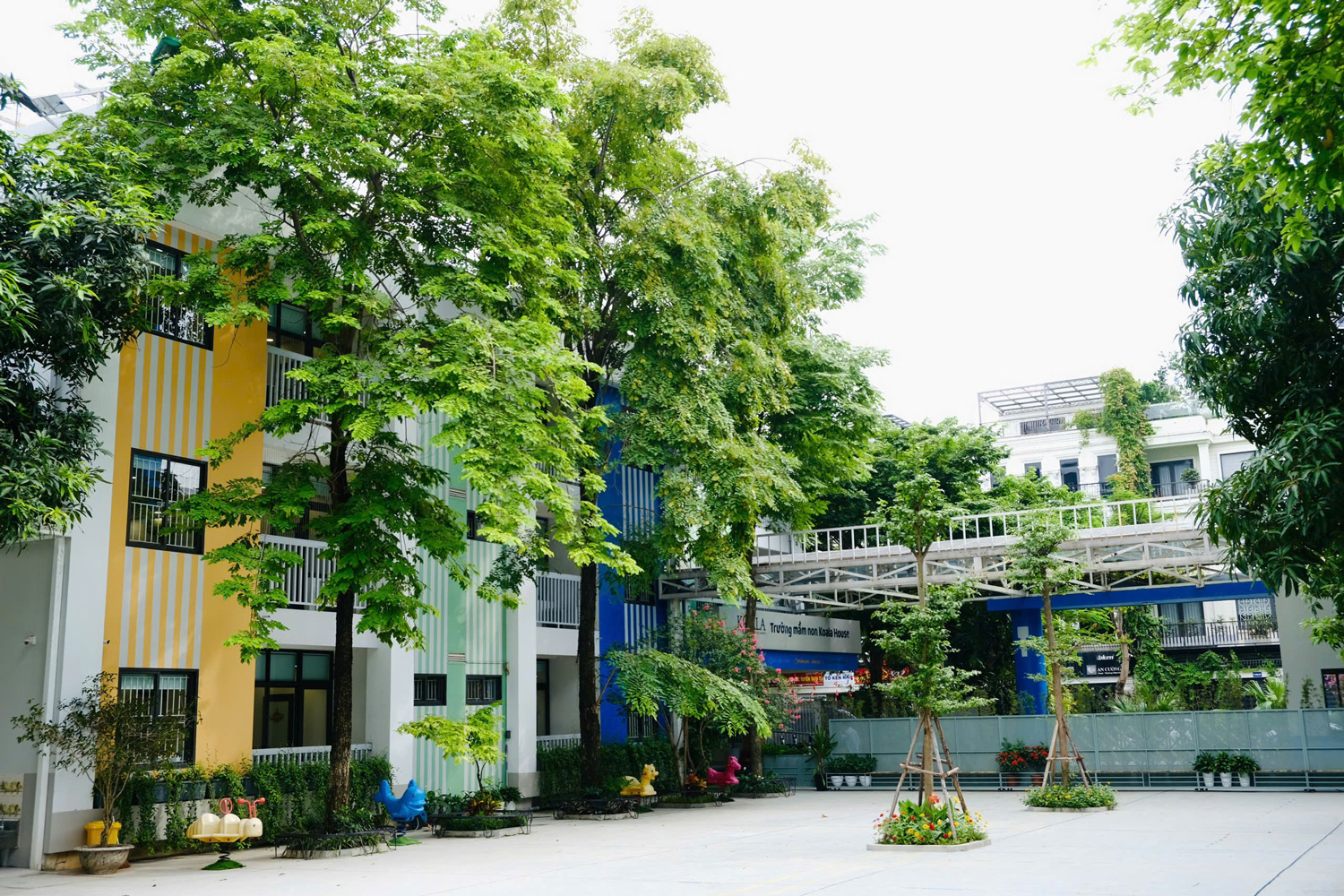 Cơ sở Tố Hữu
